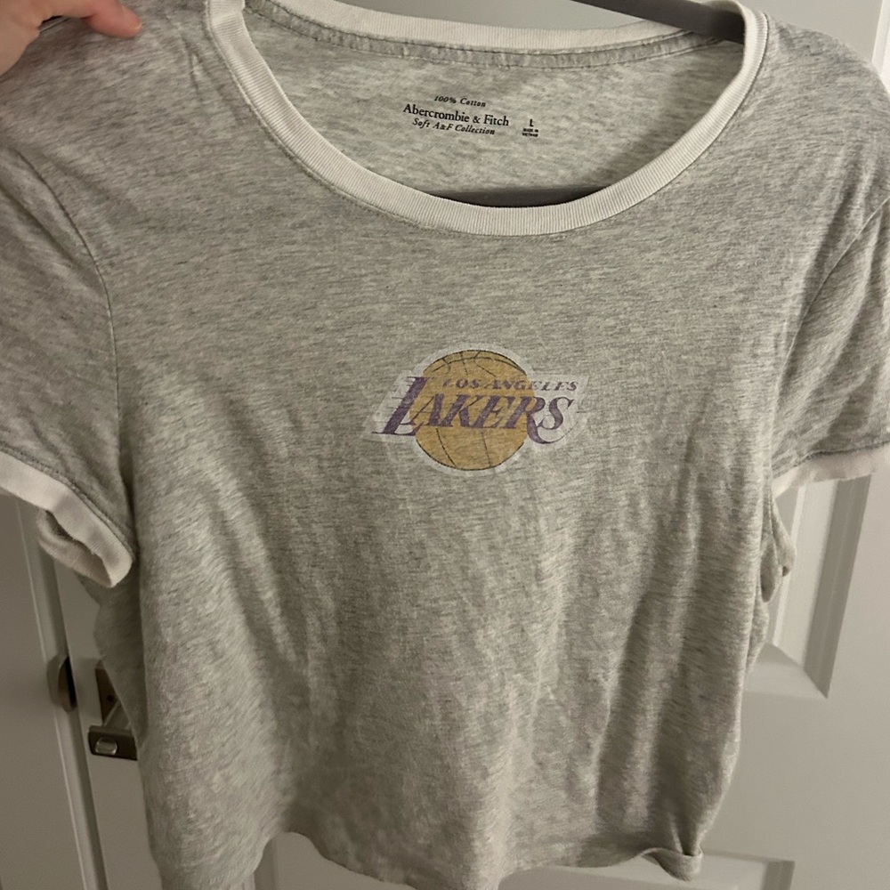 Abercrombie & Fitch - Gray Los Angeles Lakers T-Shirt